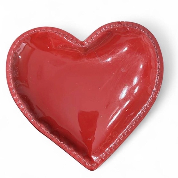 Coach Paperweight Heart - Picture 2 of 3